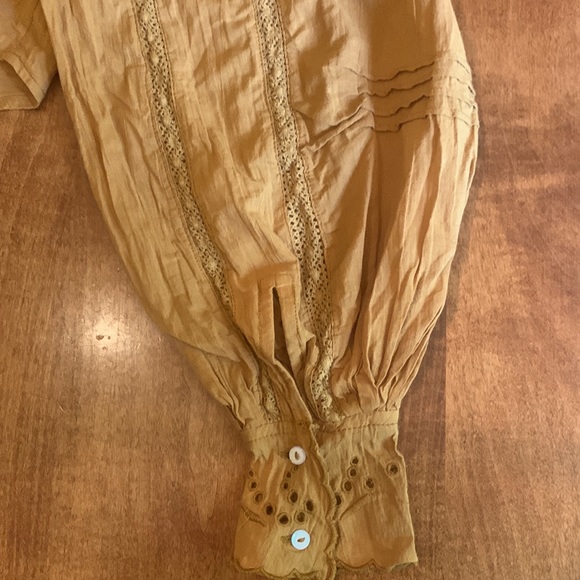 Free People Xs fits a M embroidered copper top - Picture 6 of 6